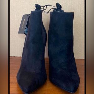 Women Black Boots (New)